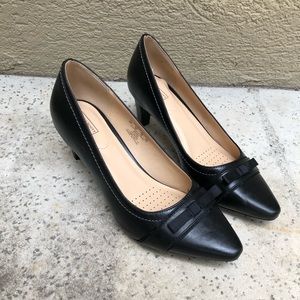 Brand new black heals never worn